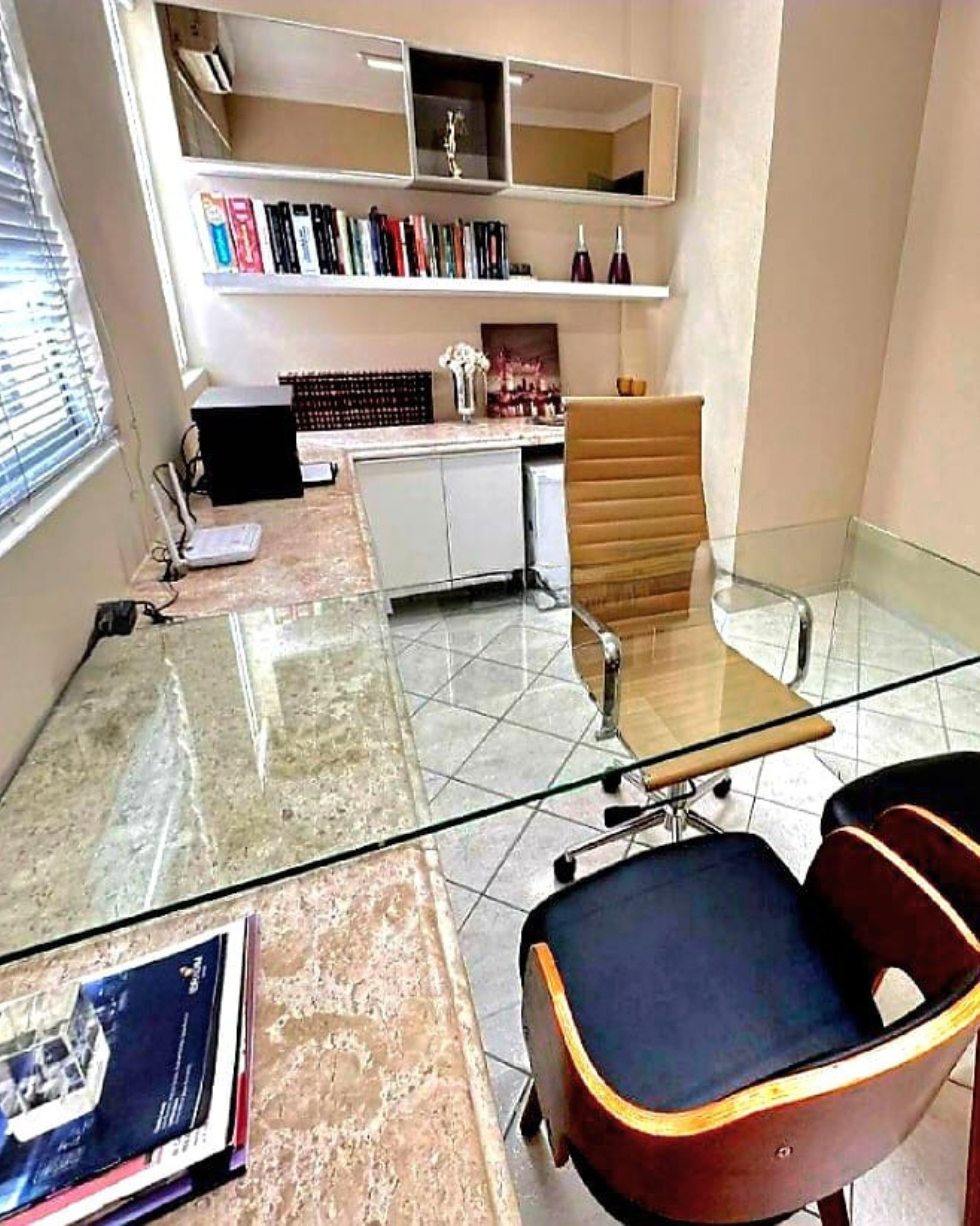 Dra. Hiana Andrade - Advogada Especialista